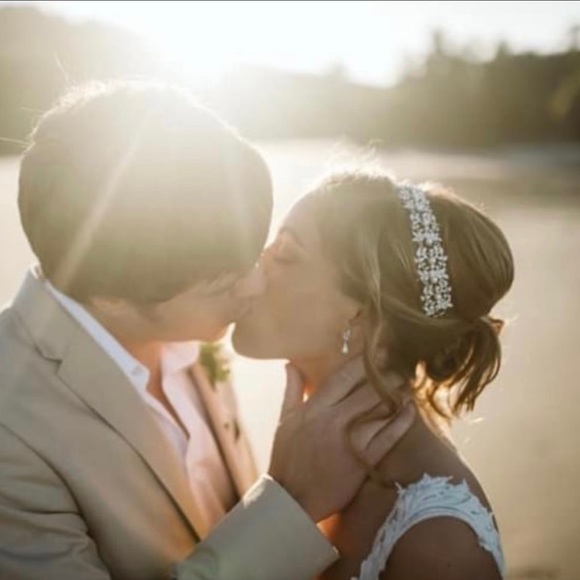 Swarovski crystal ivory pearl Hairpiece Comb bridal wedding accessory Hair piece - Picture 3 of 6